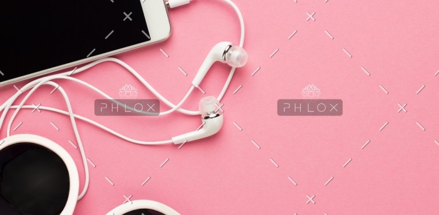 demo attachment 780 studio shot of white accessories on pink back 7e4jtgc@2x